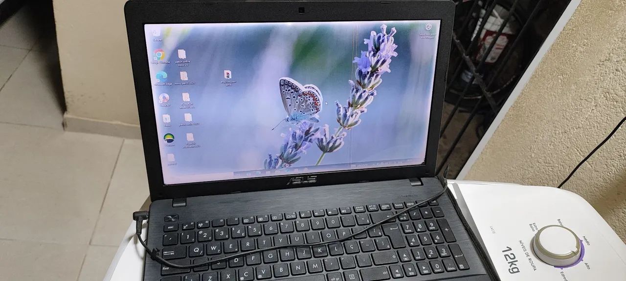 Vendo notebook bem conservado algumas avarias  - Foto 4