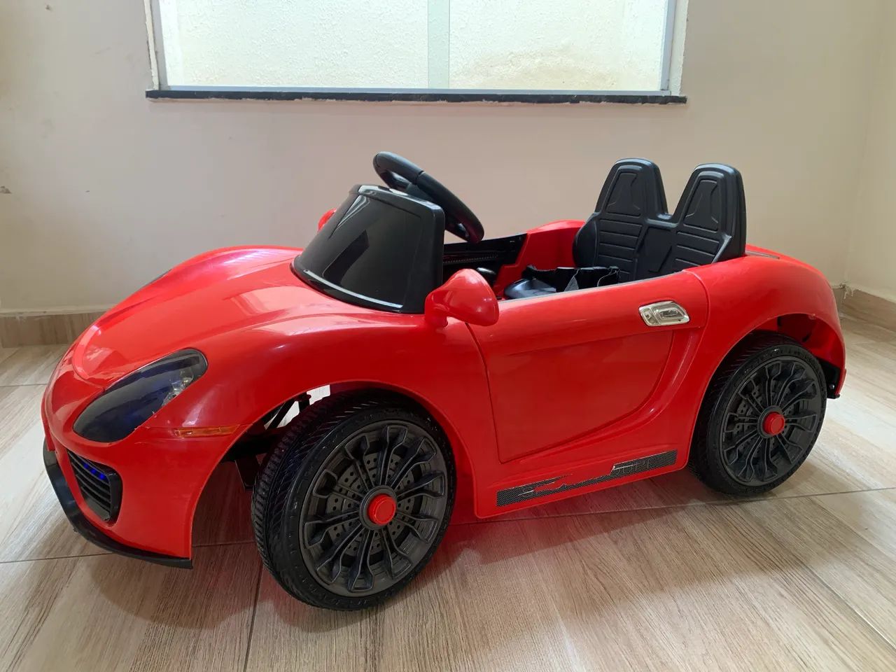 Carro elétrico infantil