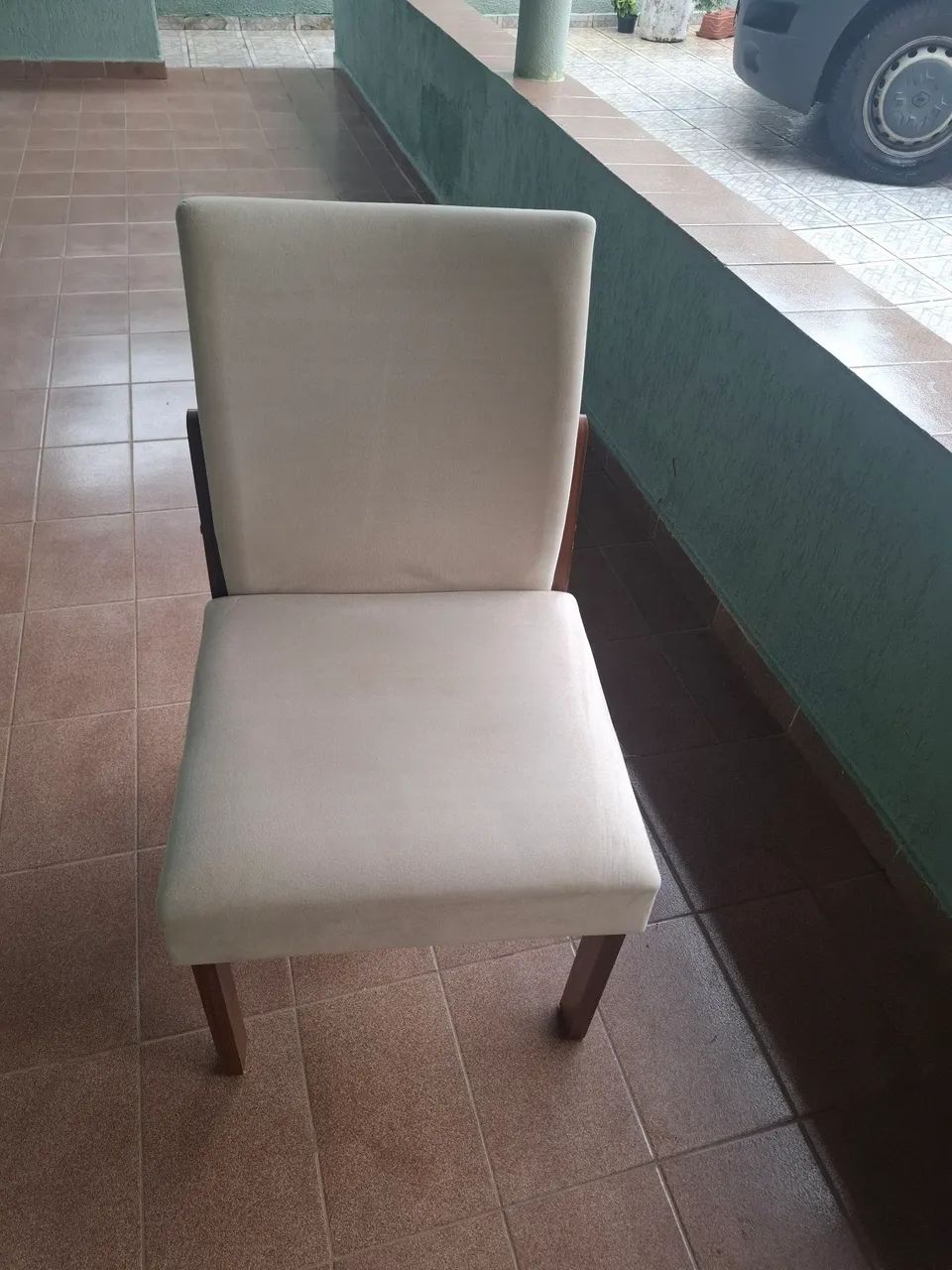 Mesa de laca berge com 6 cadeiras ótimo estado 