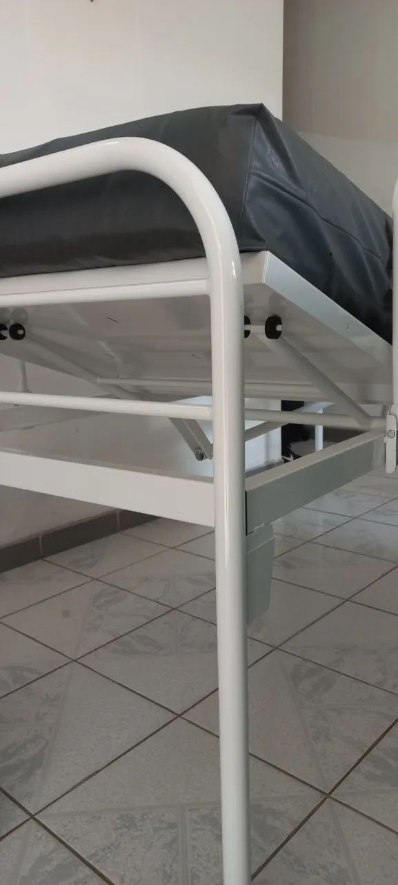 Cama Hospitalar Poco Usada - Foto 3