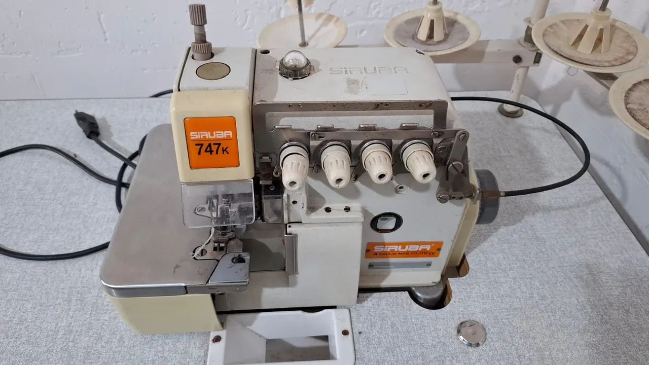 Máquina overlock Siruba - Foto 4