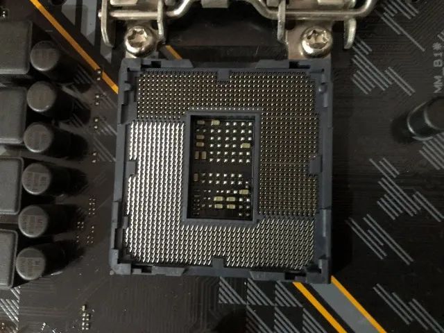 Placa Mãe Asus TUF Gaming 8ª e 9ª geração intel - Foto 2