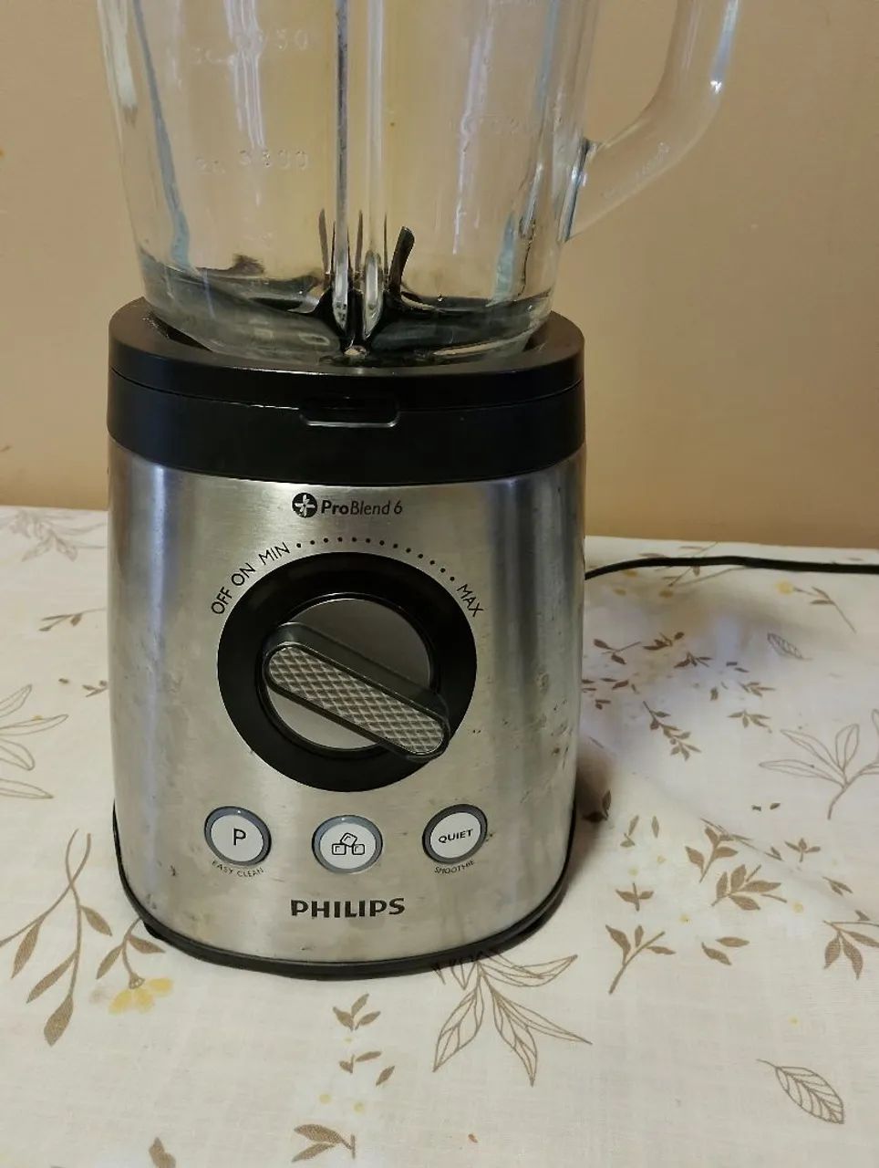 VENDO LIQUIDIFICADOR PROFESIONAL, BATIDORA  ELECTRICA, CAFETERA, MÁQUINA PARA FAZER PÃO,. - Foto 2