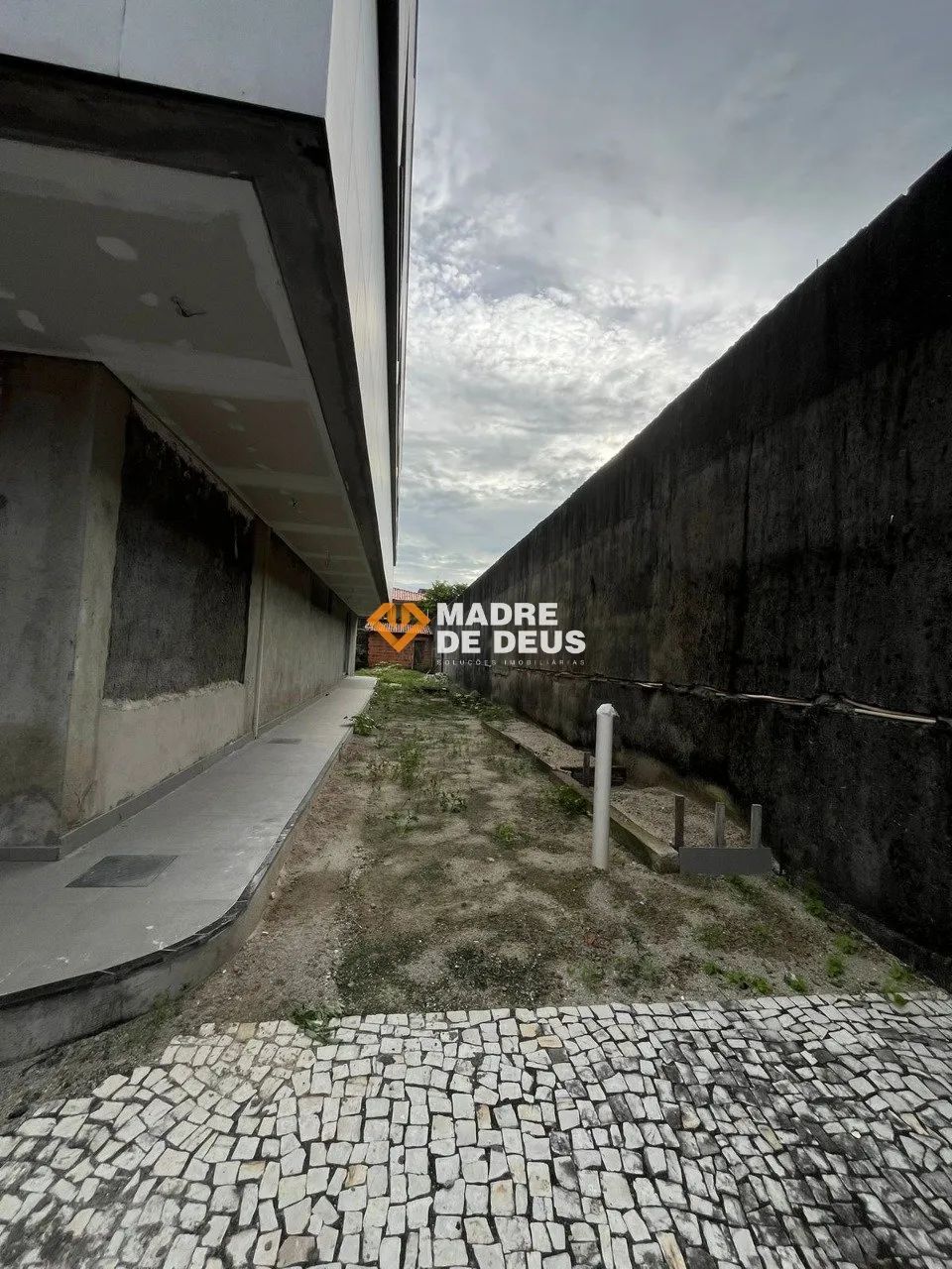 Prédio Comercial à venda com 840 m² construídos próximo à Washington Soares - Foto 2