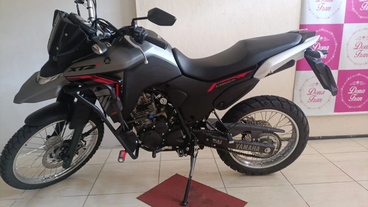 Lander 250  - Foto 2