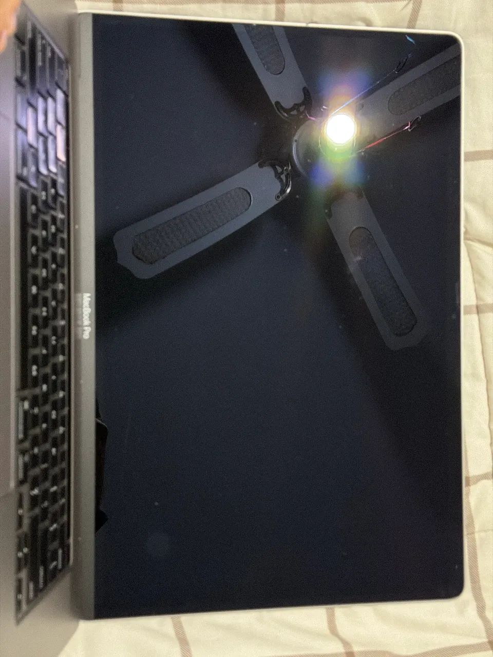 Perfeito MacBook Pro 2019 i9 16RAM 1T - Foto 5