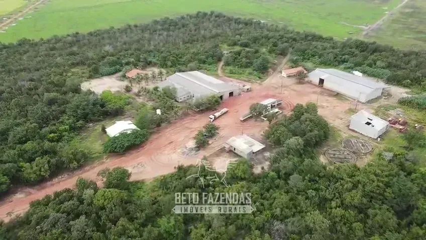 Imóvel para venda com 120000000 metros quadrados