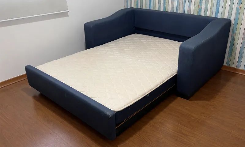 Sofá cama com colchão