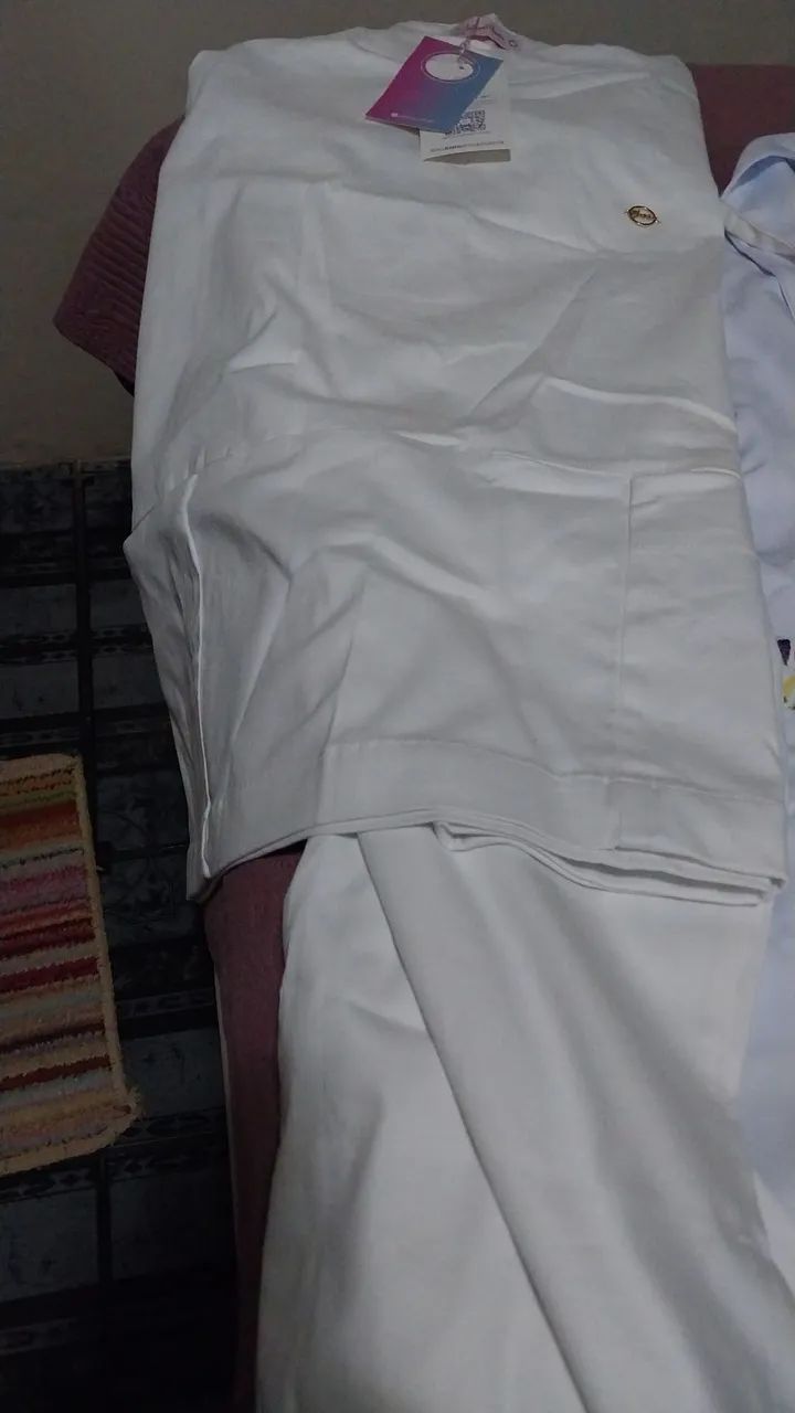 Roupas pra área da saúde todos novos com etiqueta e de excelente  qualidade, *   - Foto 4