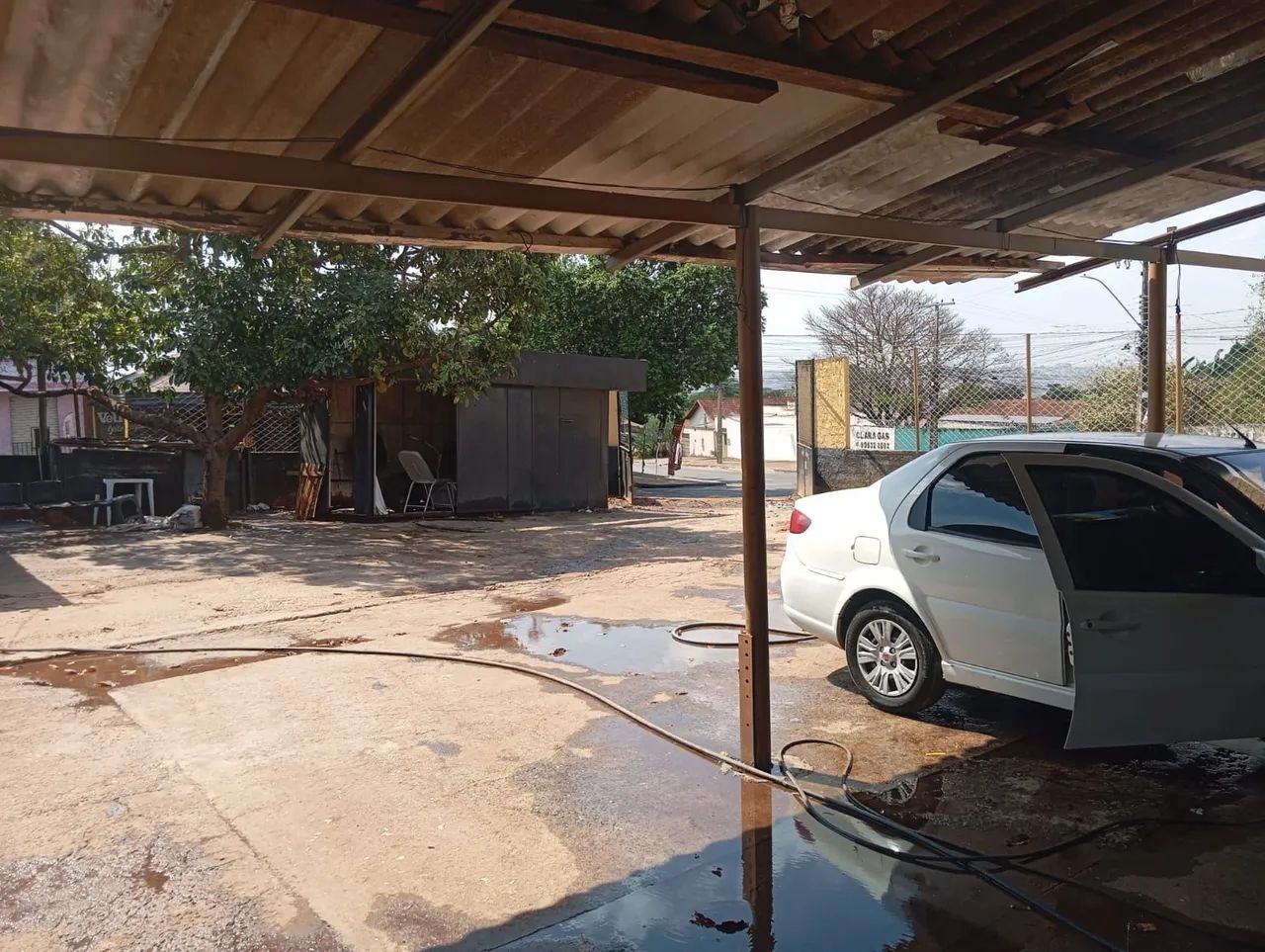 Vendo ponto de lava-jato e barbearia 60.000 - Foto 4
