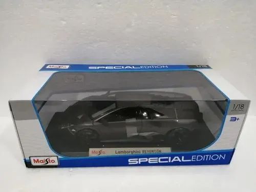 Miniatura 1:18 Maisto Bburago Revénton