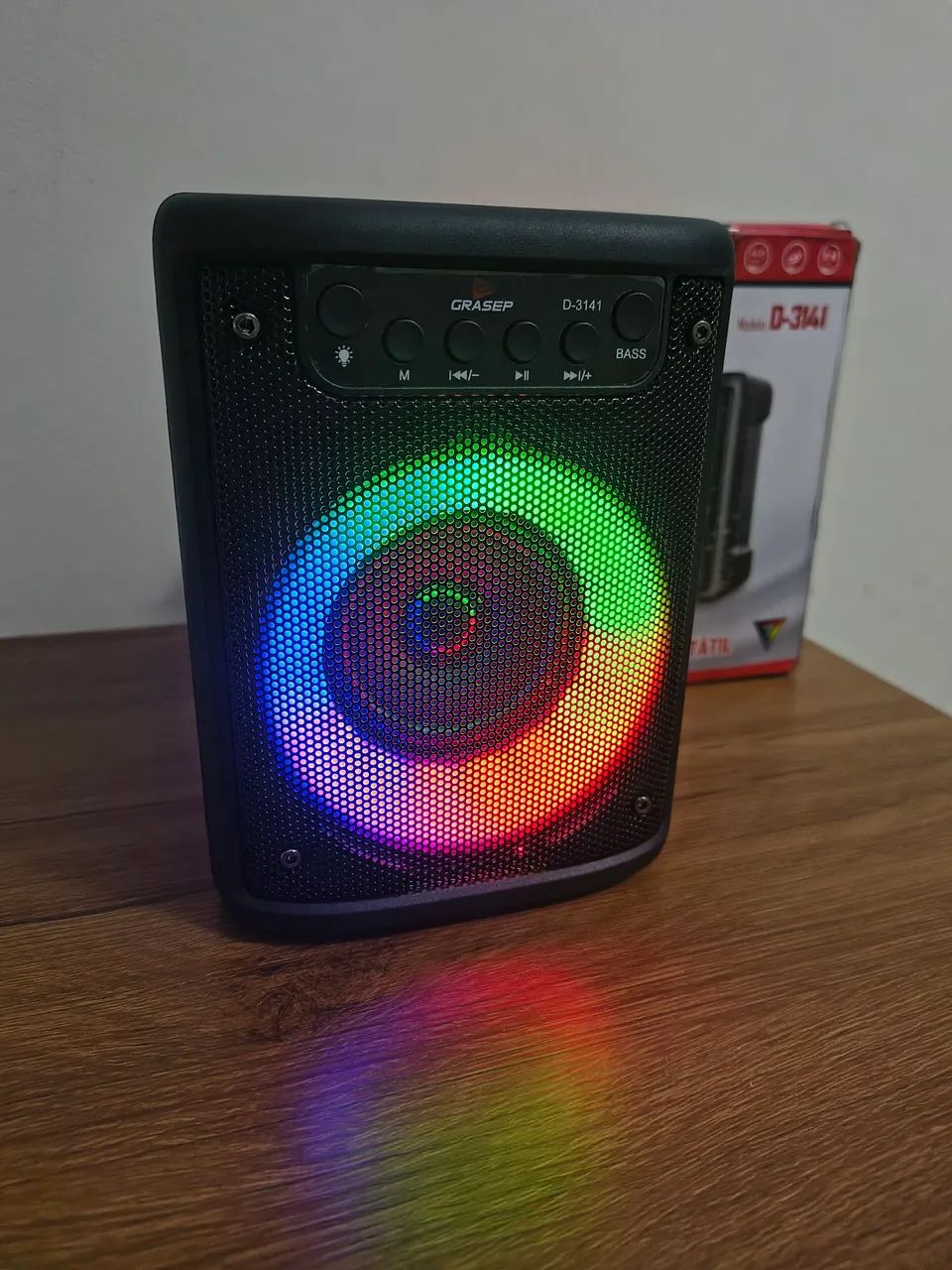 Caixa de som Bluetooth com rádio FM entrada pra Mic