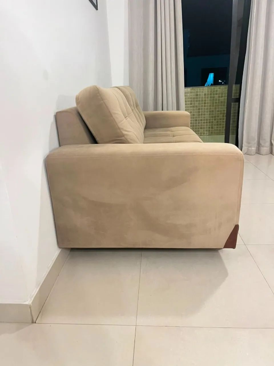 Sofá 2 lugares grande 2,15 m - confortável e conservado - Foto 3