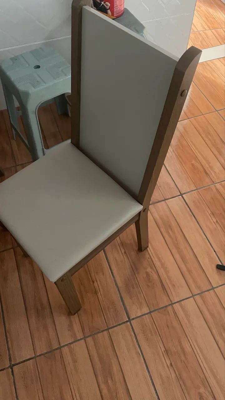 Mesa com 6 cadeiras - Foto 2