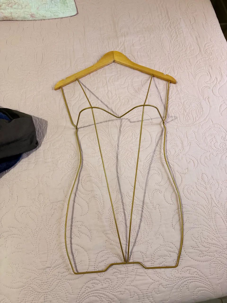 Cabide silhueta + maniquim 