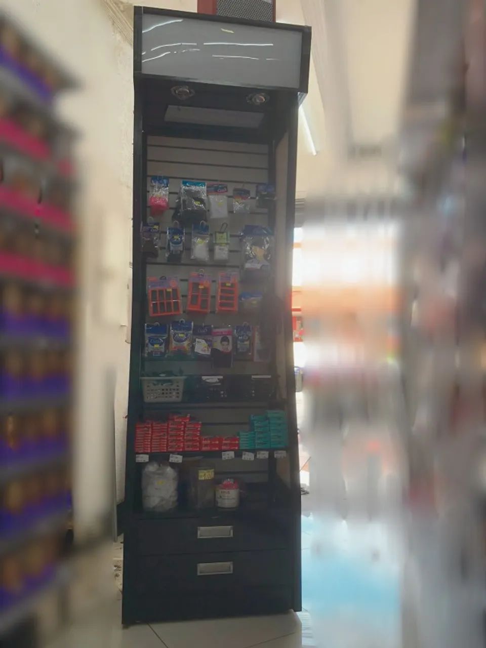 Móvel expositor para comércio em geral - Usado