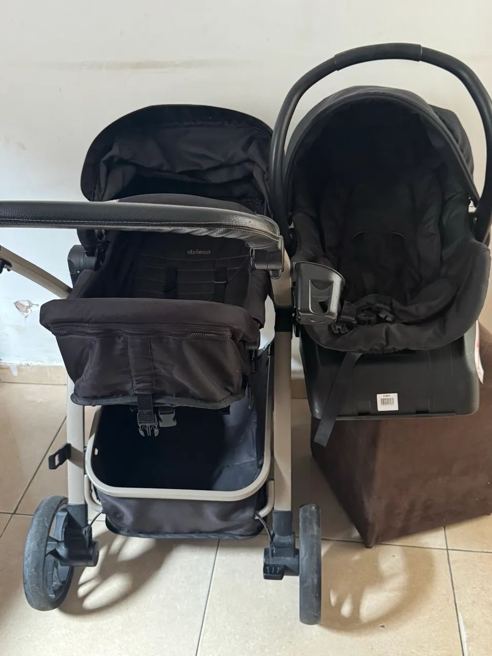 Carrinho e bebê conforto e kit criança 