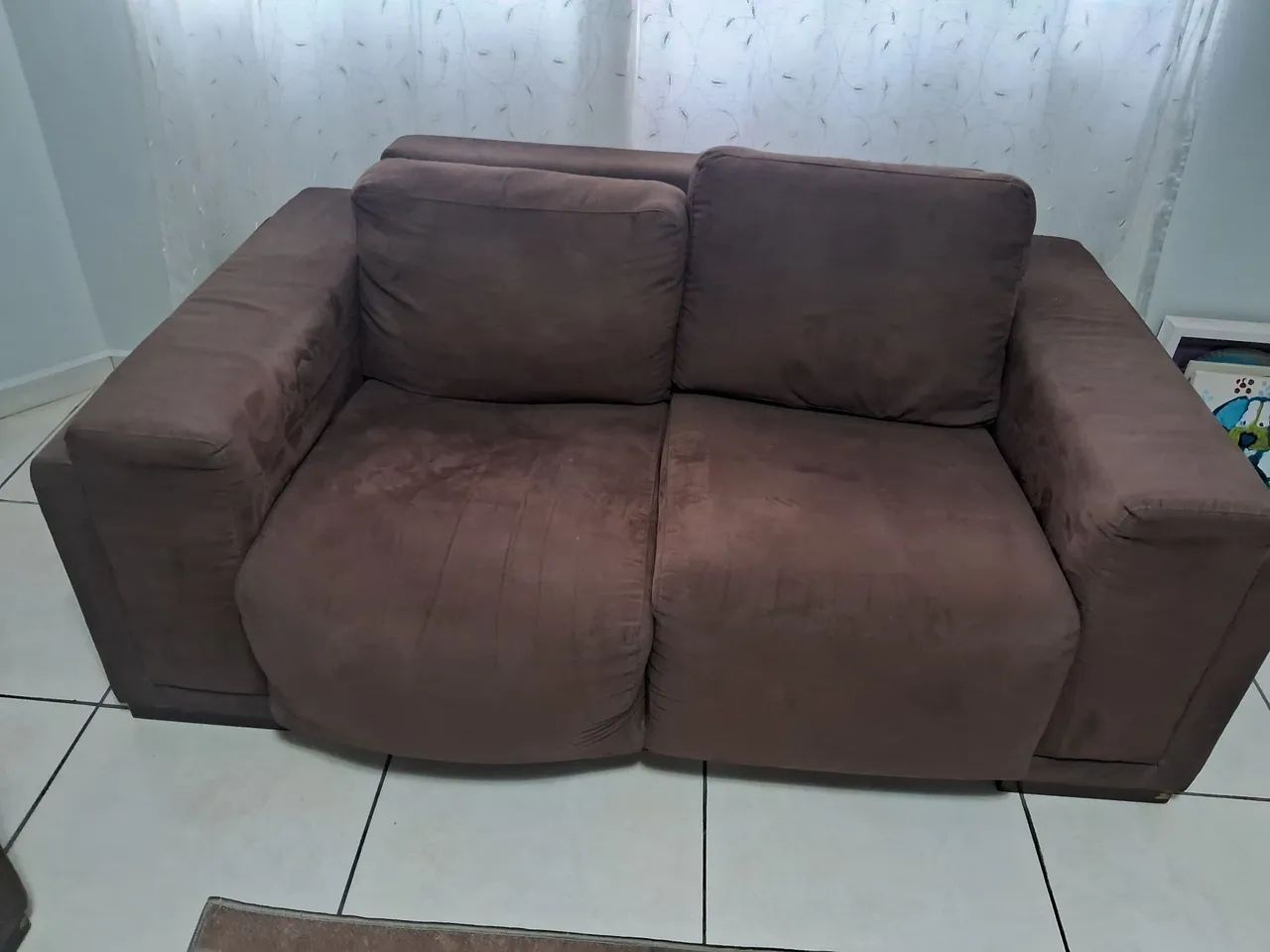 Conjunto de Sofás 2 e 3 Lugares em Suede - Bom Estado - Foto 3