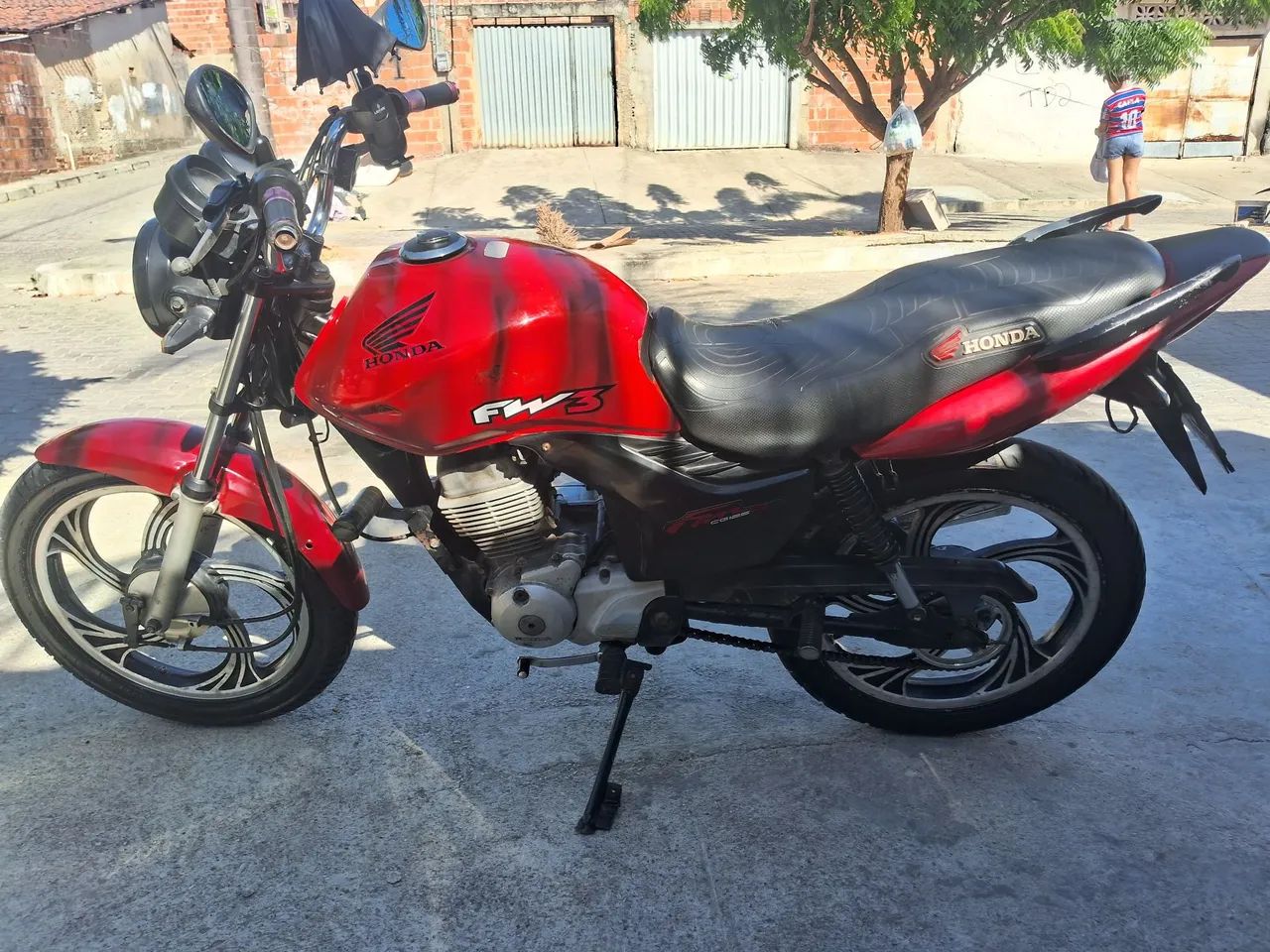 Moto super boa