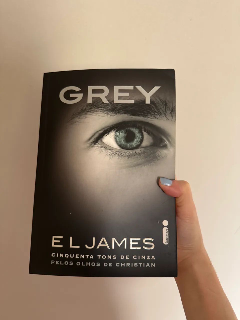 Livros Cinquenta Tons de Cinza + Grey - E.L. James - Foto 4