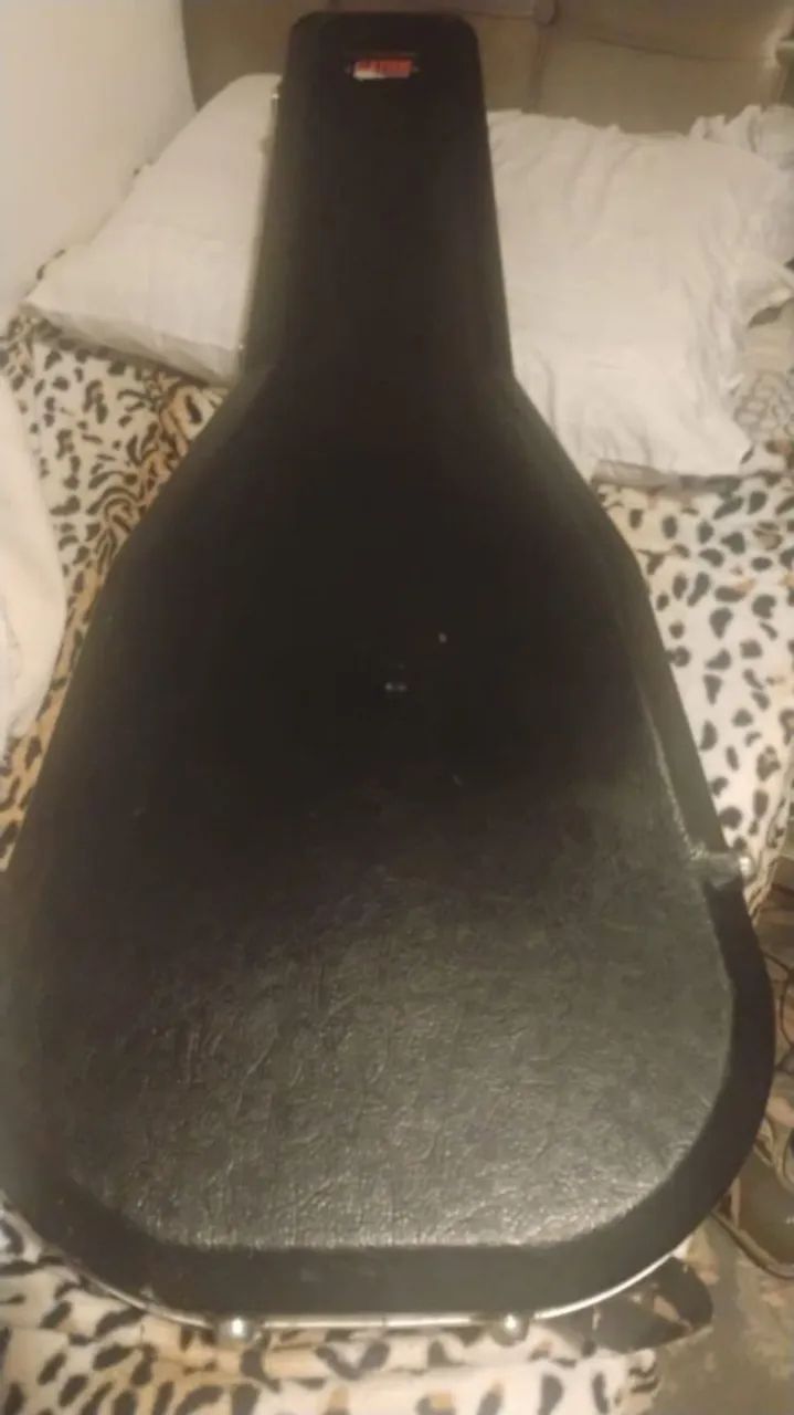 Violão em ótimo estado com case  - Foto 5