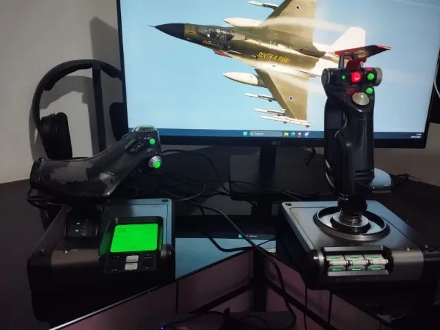 X52 HOTAS Logitech Pro - Joystick e Throttle - Funcionando Perfeitamente - Foto 5