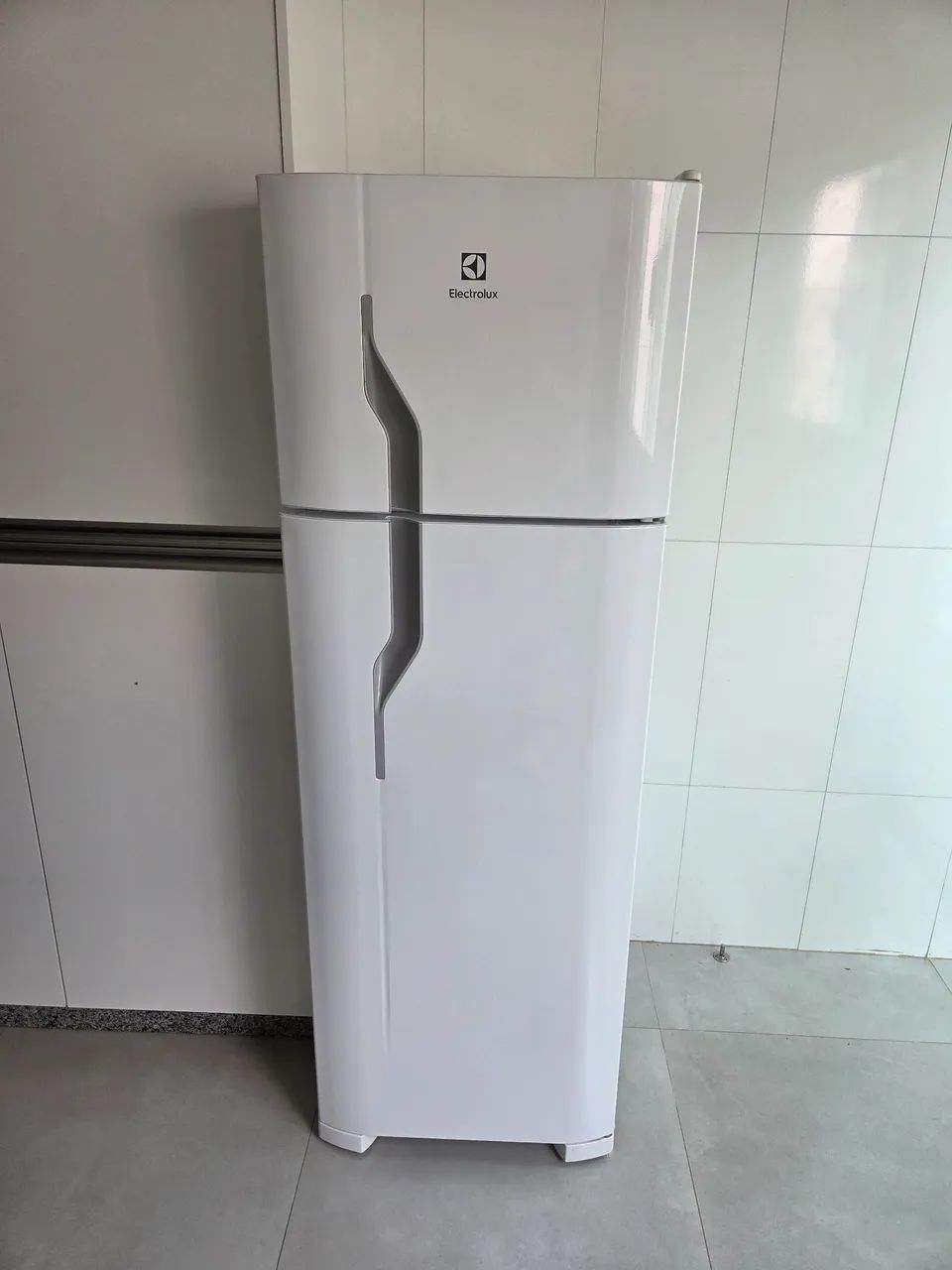 Geladeira Eletrolux 260L Duplex - Foto 2