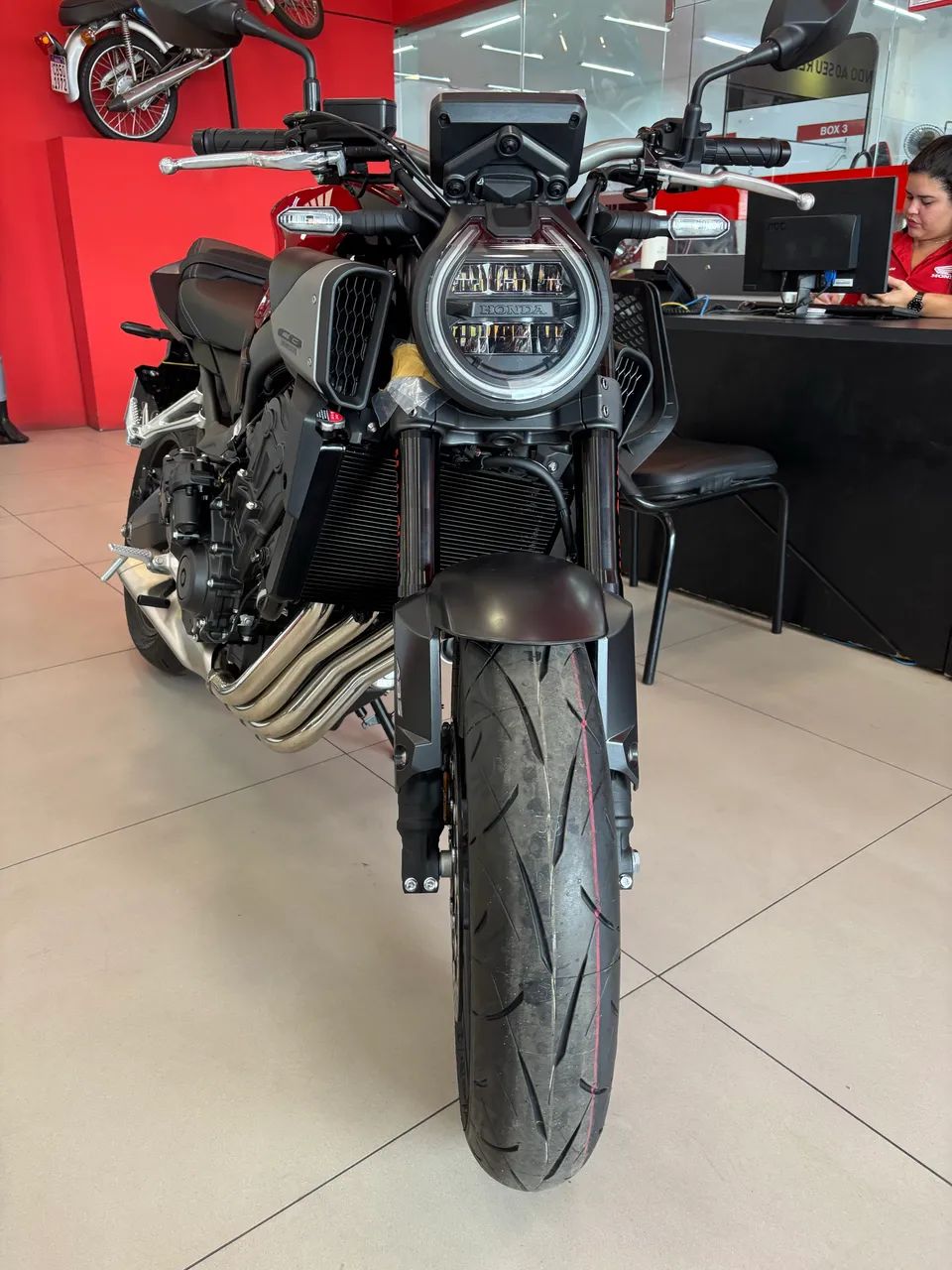 CB 650R - Foto 4