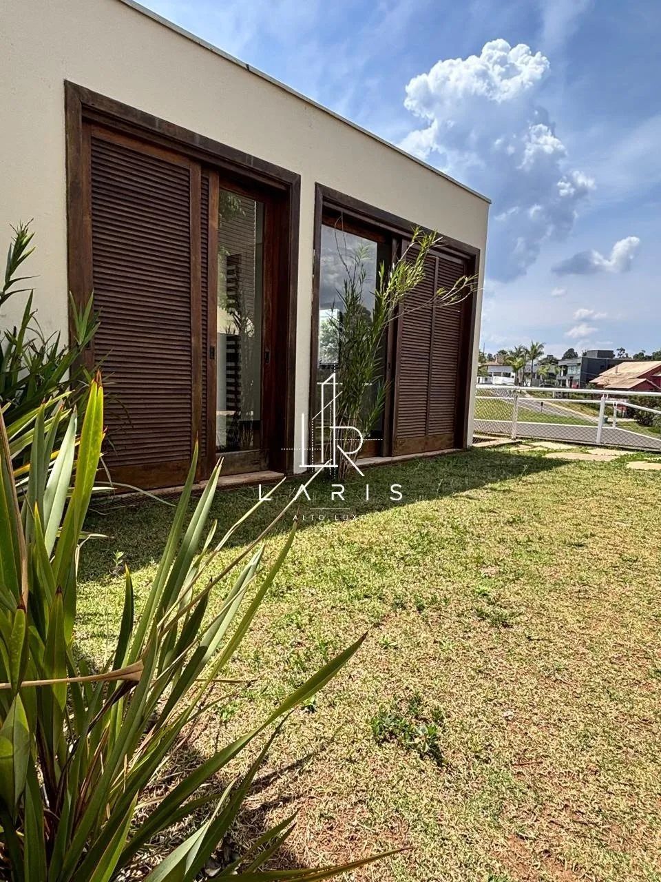 EXCELENTE CASA EM ALPHAVILLE - LAGOA DOS INGLESES - Foto 3