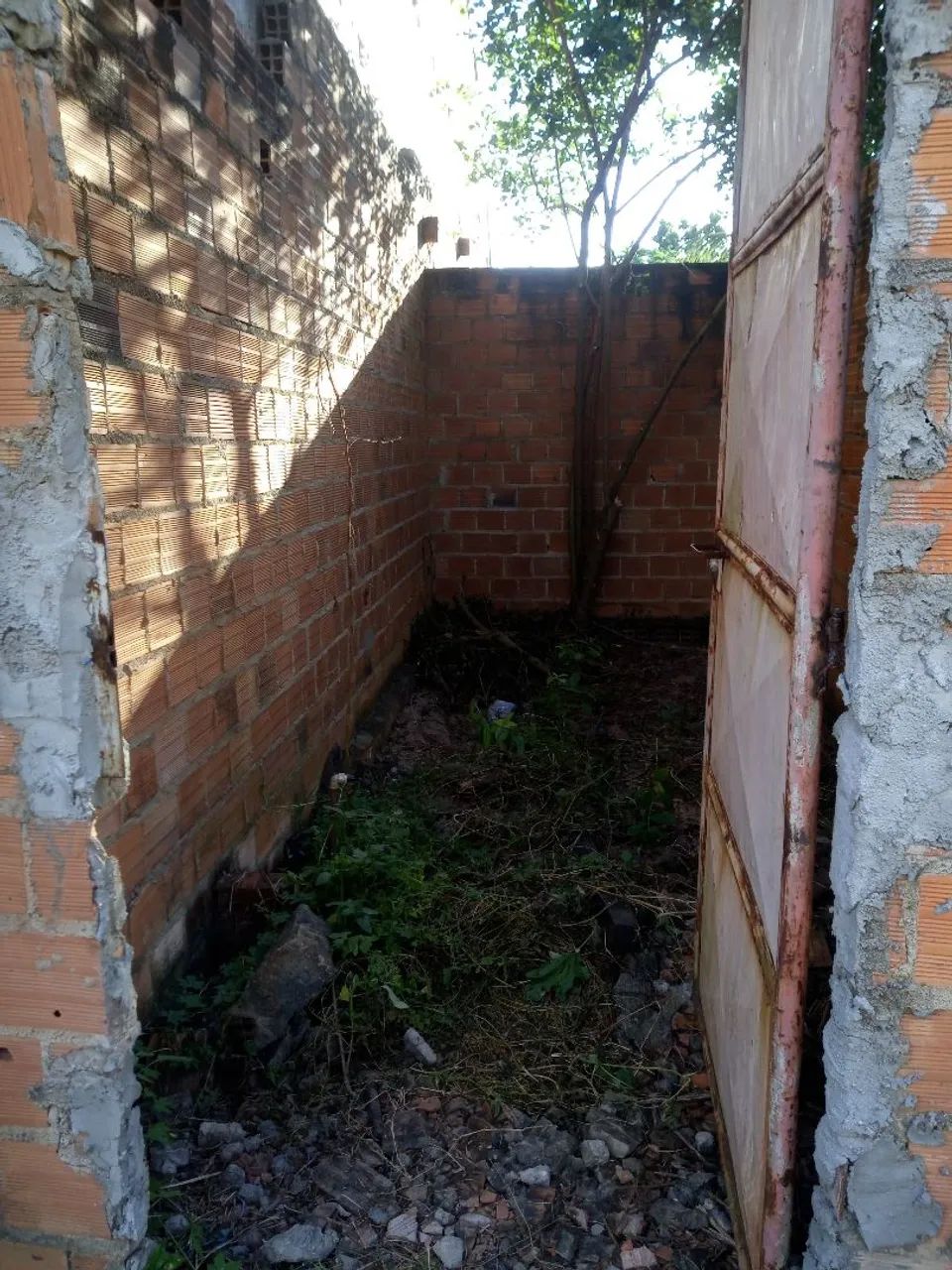 Vendo casa/terreno em construção  - Foto 5