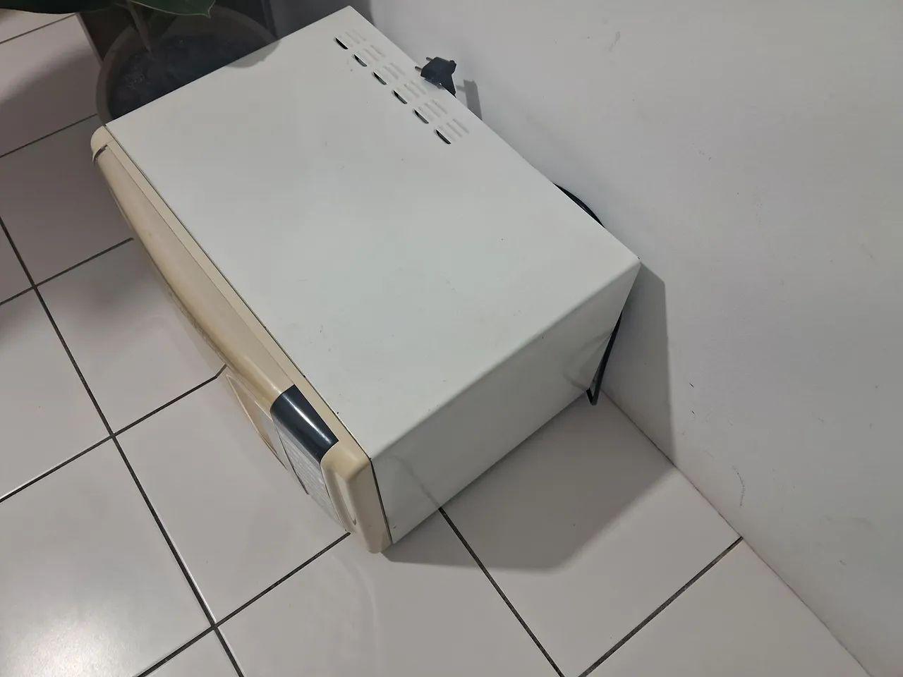 Micro-ondas Eletrolux em perfeito estado - Foto 2