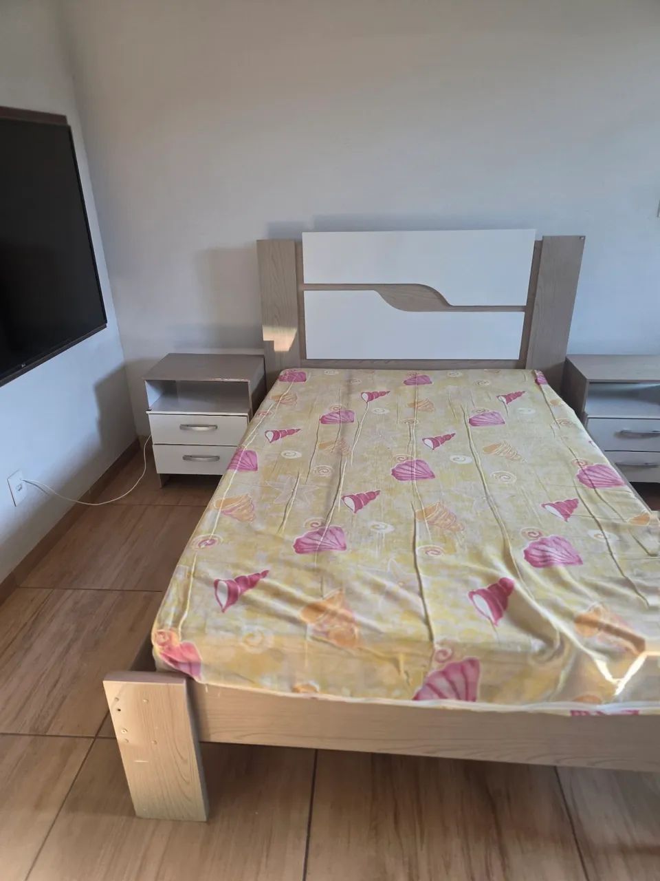 CAMA D CASAL COLCHÃO E 2 CRIADO MUDO  - Foto 3