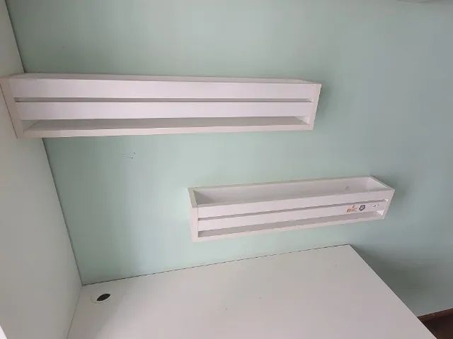 Escrivaninha, Nichos, Prateleiras, Modulos e Baú - Foto 3