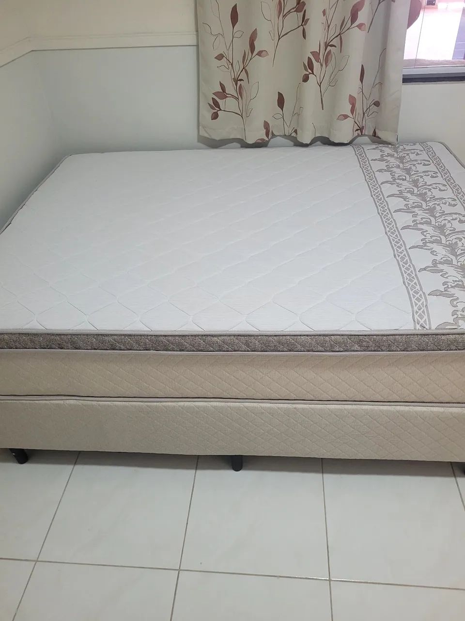 Cama casal com molas ensacadas 