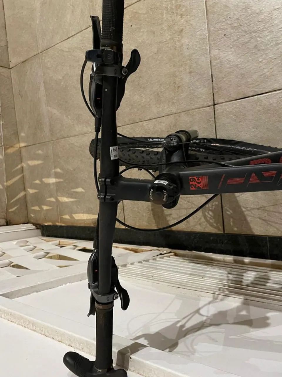 Bicicleta Sense aro 29 - Foto 2