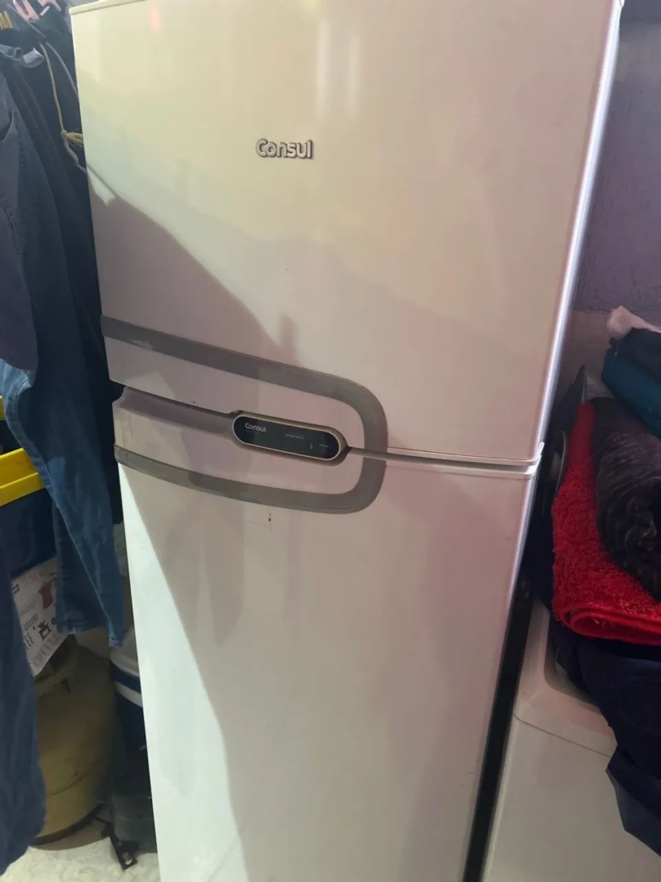 Vende-se geladeira consul 