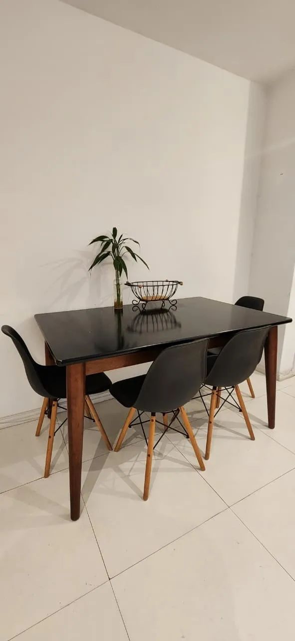 Mesa de Jantar Retangular com 4 cadeiras - Foto 5