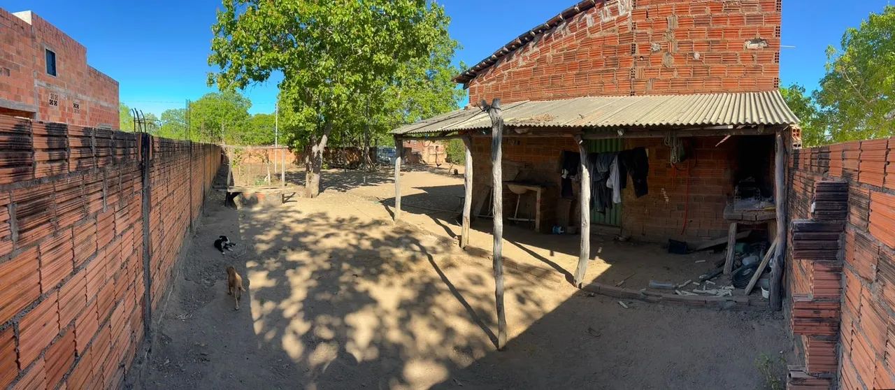 Vendo Casa em dois lotes 