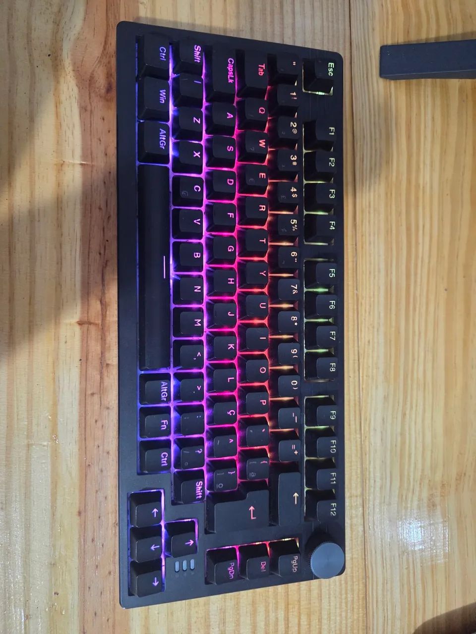 Teclado mecânico 75% Husky