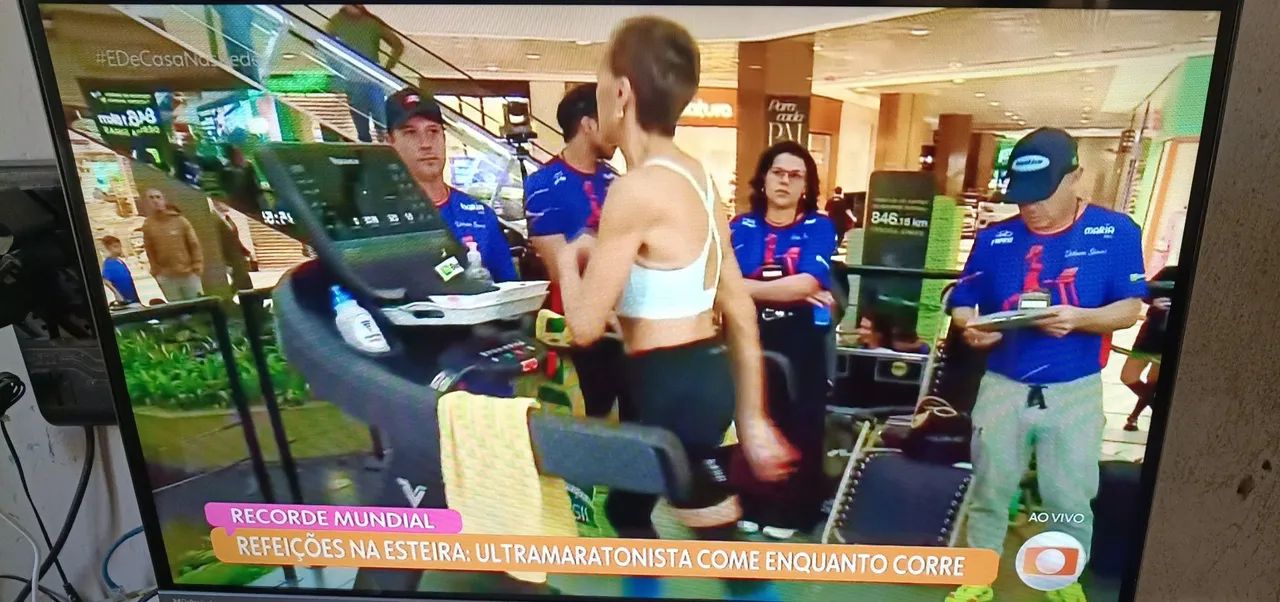 Vendo tv 32 polegadas semi nova marca Britânia  - Foto 3
