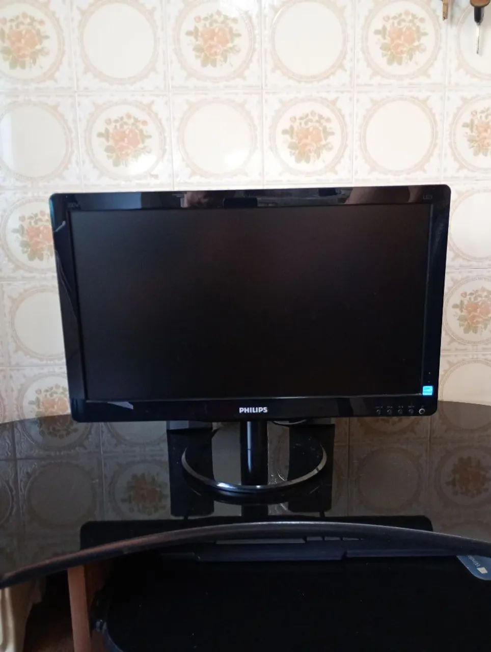Vendo Computador com Monitor e Cadeira  - Foto 2