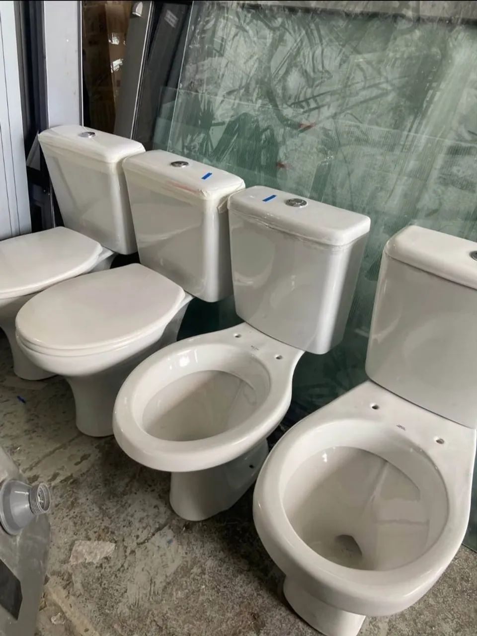 Toilets with Integrated Cisterns