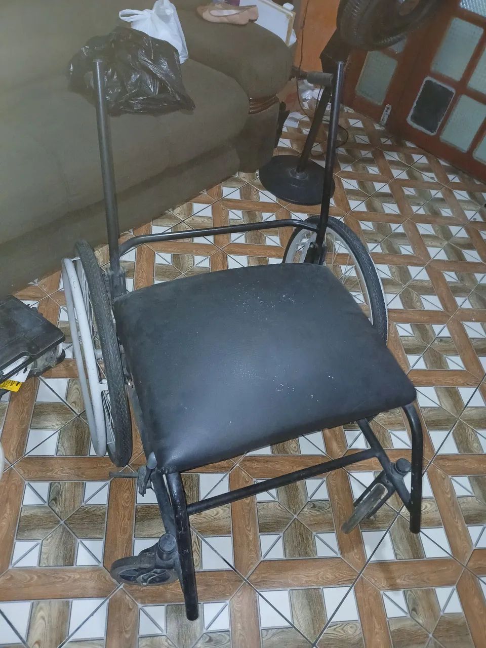 Cadeira de rodas - Foto 2