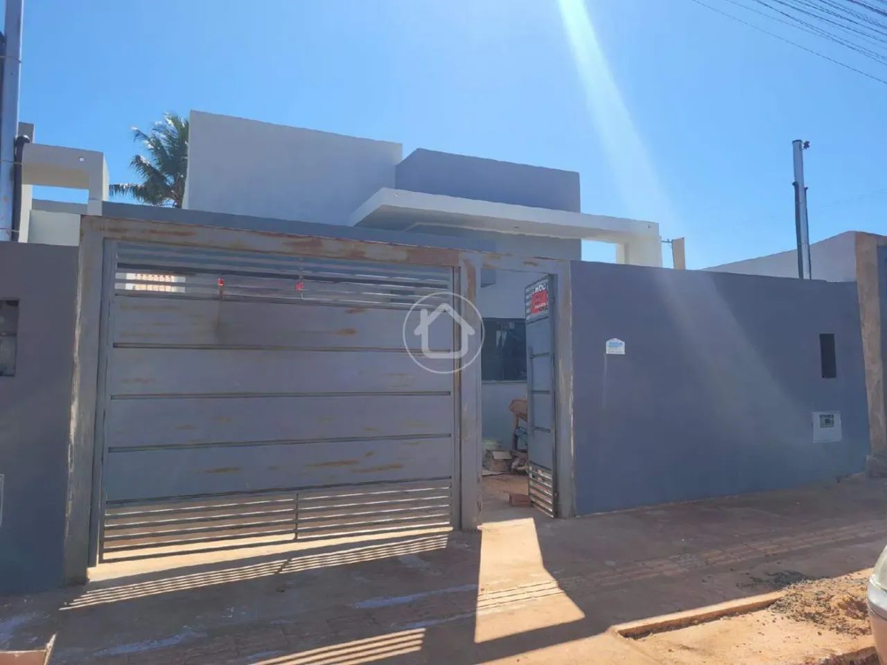 CASA NOVA COM SUÍTE