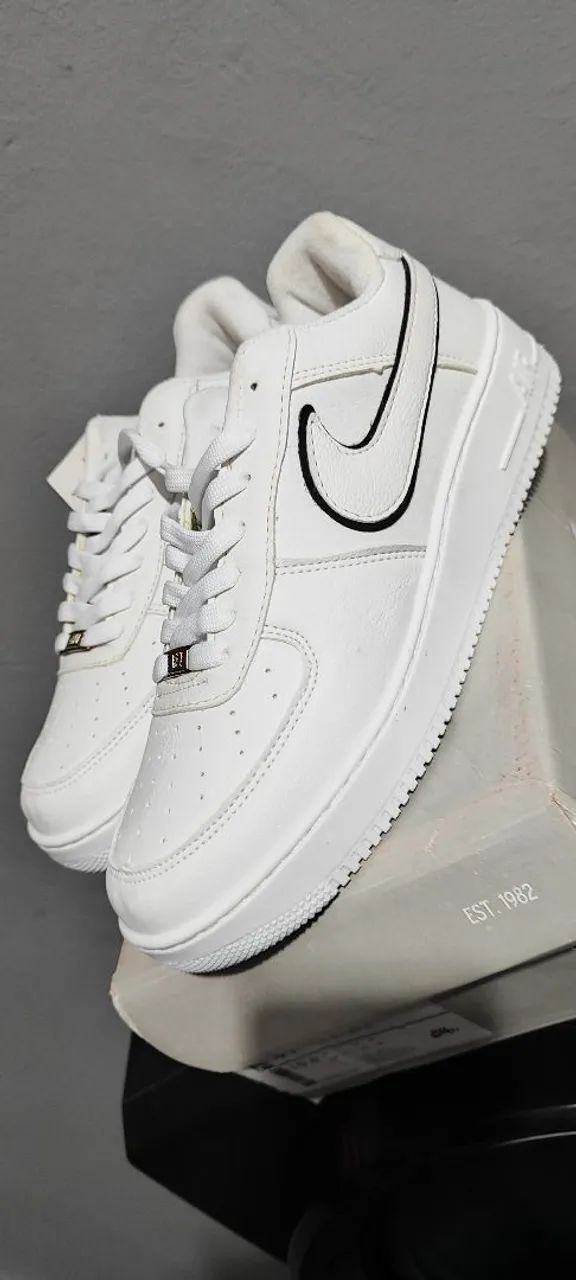 Tênis Nike Air Force 1 tamanho 41