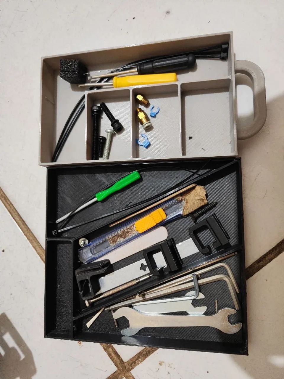 Creality Ender 3 Pro + filamentos e ferramentas  - Foto 4