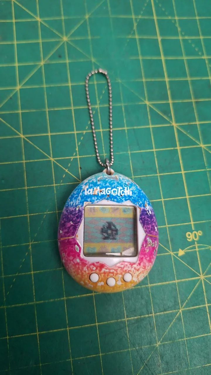Tamagotchi rainbow Bandai 2017