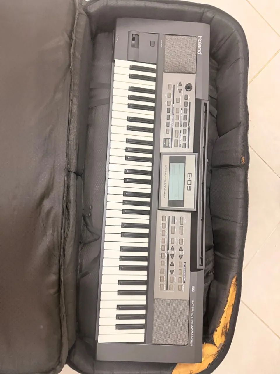 Teclado Roland E09 - Foto 2