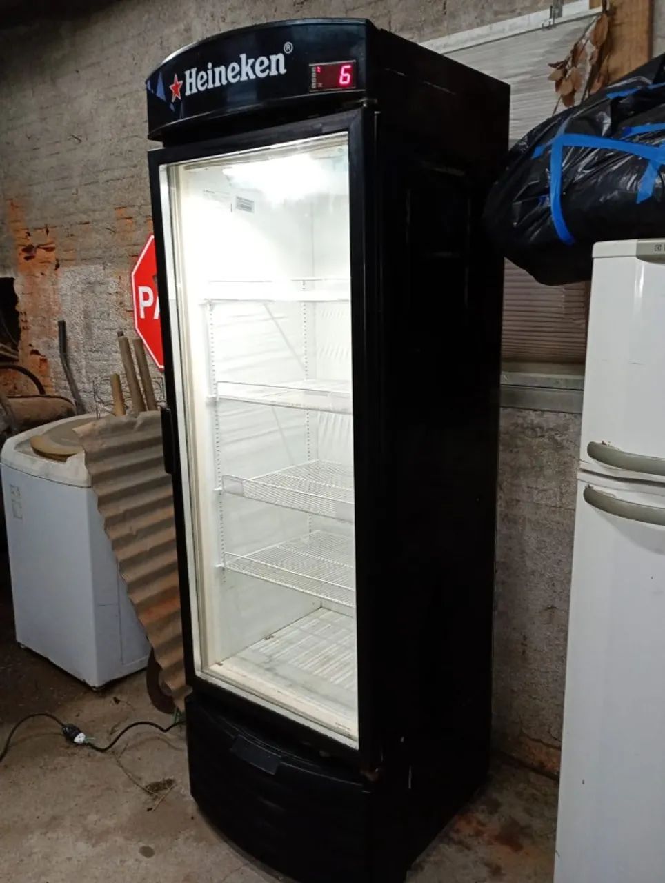 Freezer Expositor Cervejeiro Metalfrio Heineken - Geladeiras e