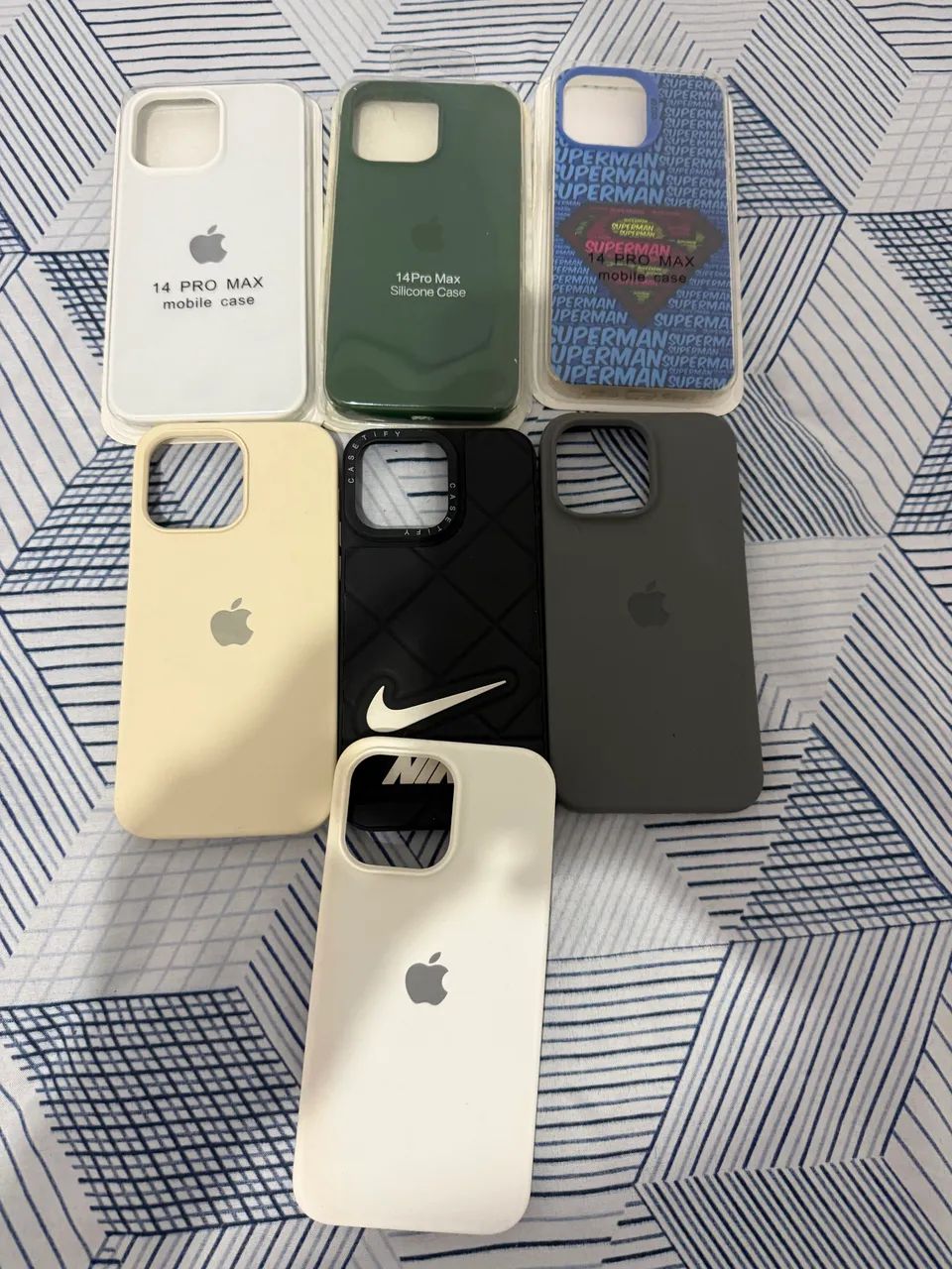 VENDO CASES DO 14 PRO MAX - Foto 2